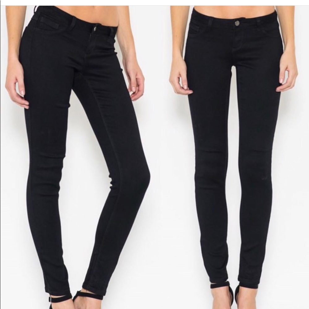 Black skinny jeans